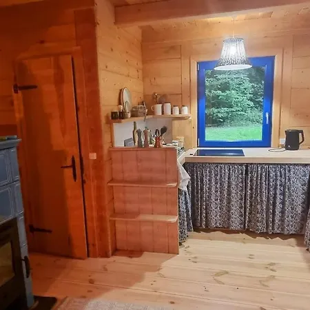 Biala Chatka W Lesie Na Roztoczu Szczebrzeszyn Exterior foto