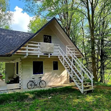 Biala Chatka W Lesie Na Roztoczu Szczebrzeszyn Exterior foto